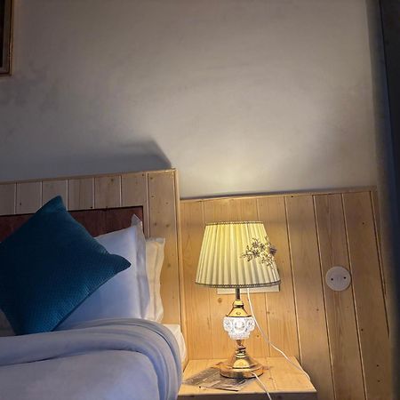 Urban Wave 2Bed Rooms By The North Edge Kasauli Exterior photo