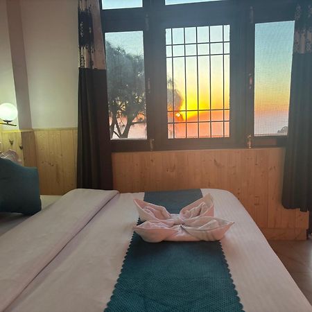 Urban Wave 2Bed Rooms By The North Edge Kasauli Exterior photo