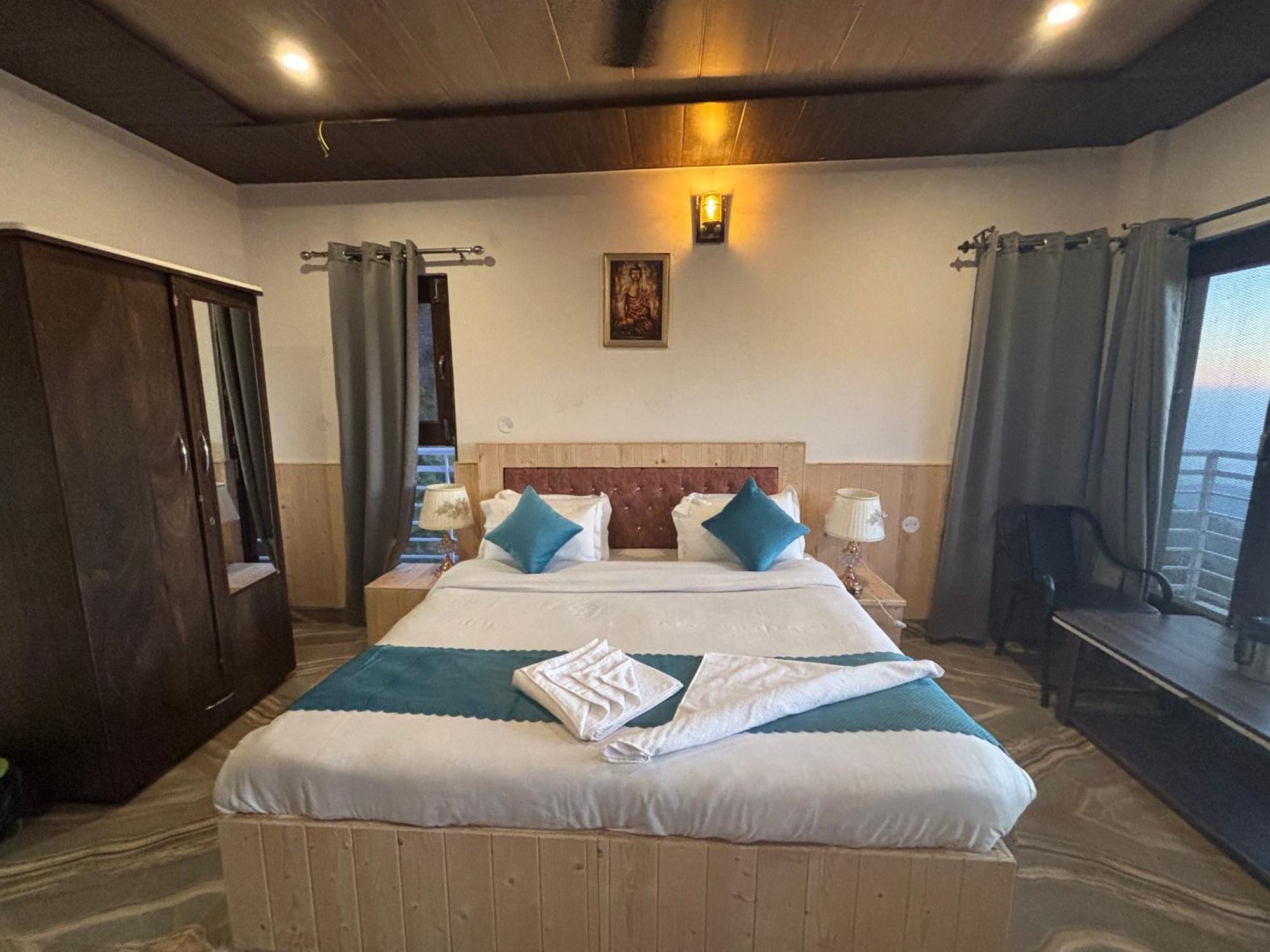 Urban Wave 2Bed Rooms By The North Edge Kasauli Exterior photo